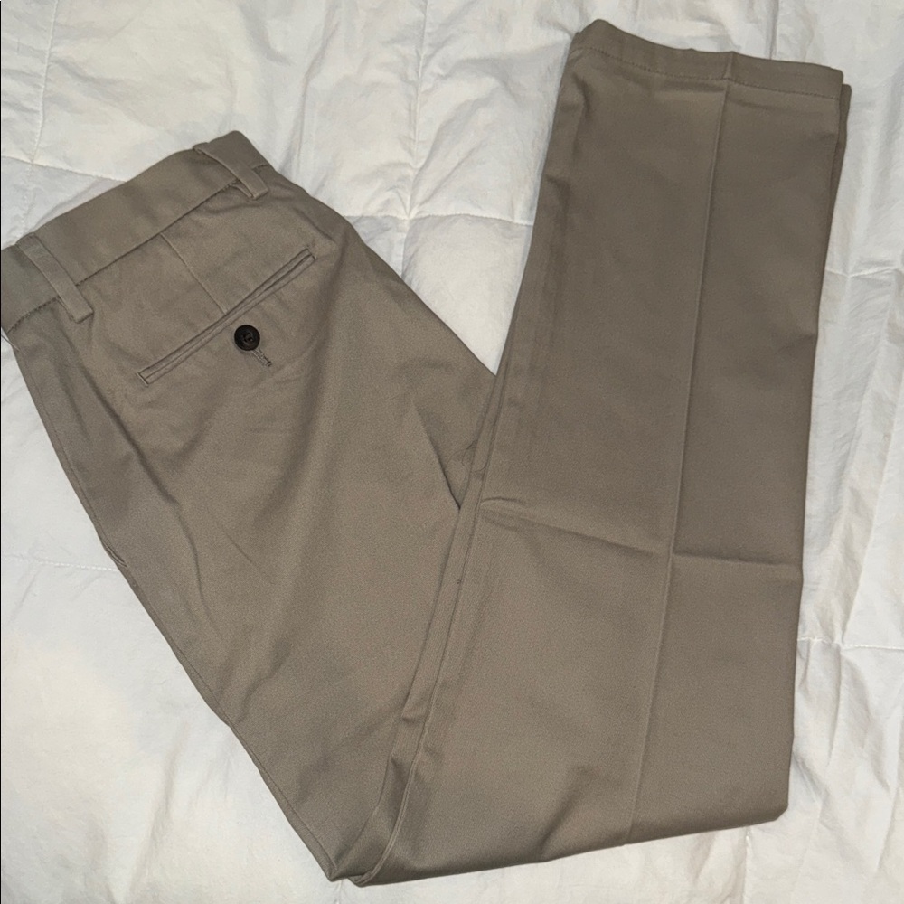 Amazon Essentials Men's Khaki Chinos